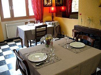 Campouriez Hotel Le Relais Du Coustoubi المظهر الخارجي الصورة