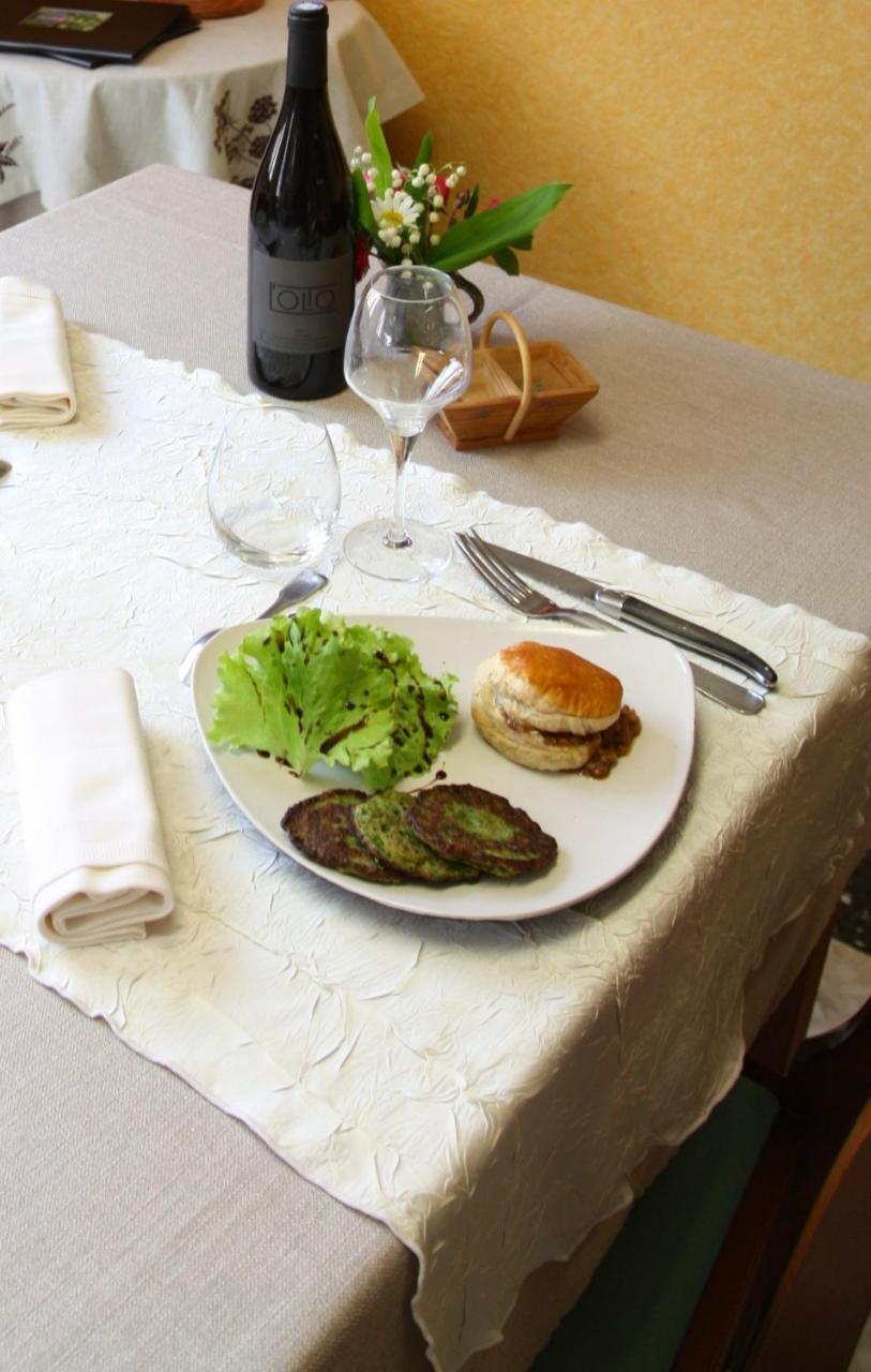 Campouriez Hotel Le Relais Du Coustoubi المظهر الخارجي الصورة