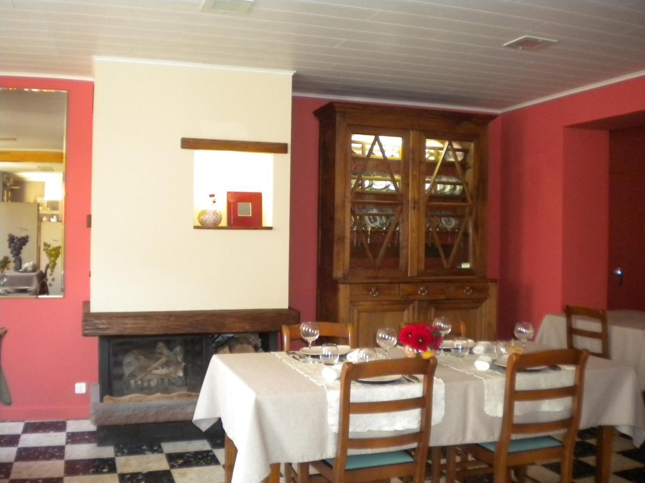 Campouriez Hotel Le Relais Du Coustoubi المظهر الخارجي الصورة